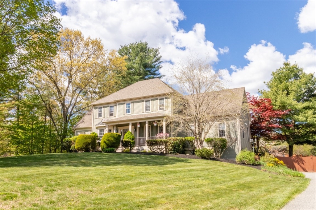 2 Macintyre Dr
