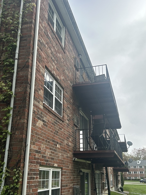 53 Fernview Ave # 6