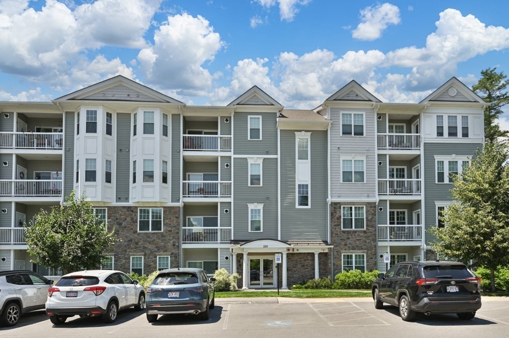 220 Martins Landing # 102