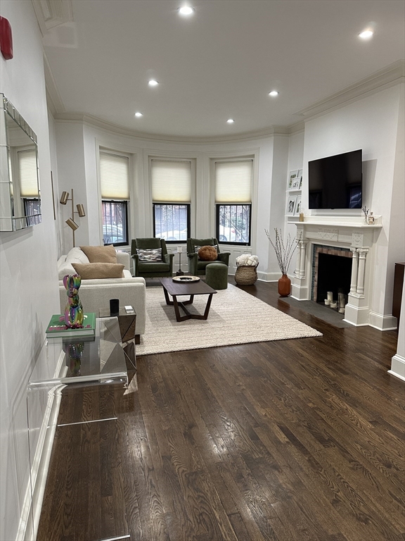 95 Saint Botolph St. # 1