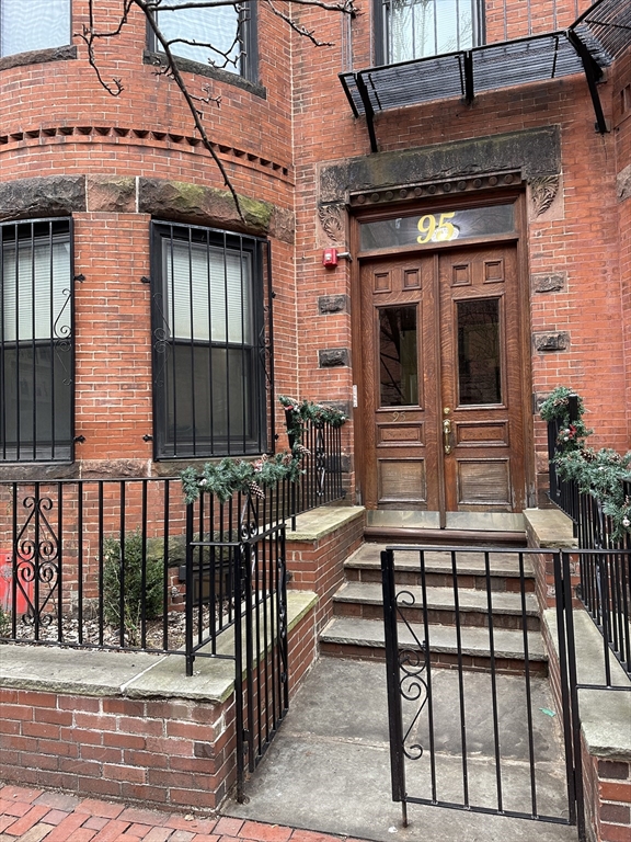 95 Saint Botolph St. # 1