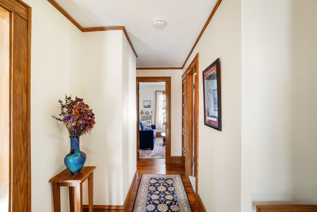 60 Winsor Ave