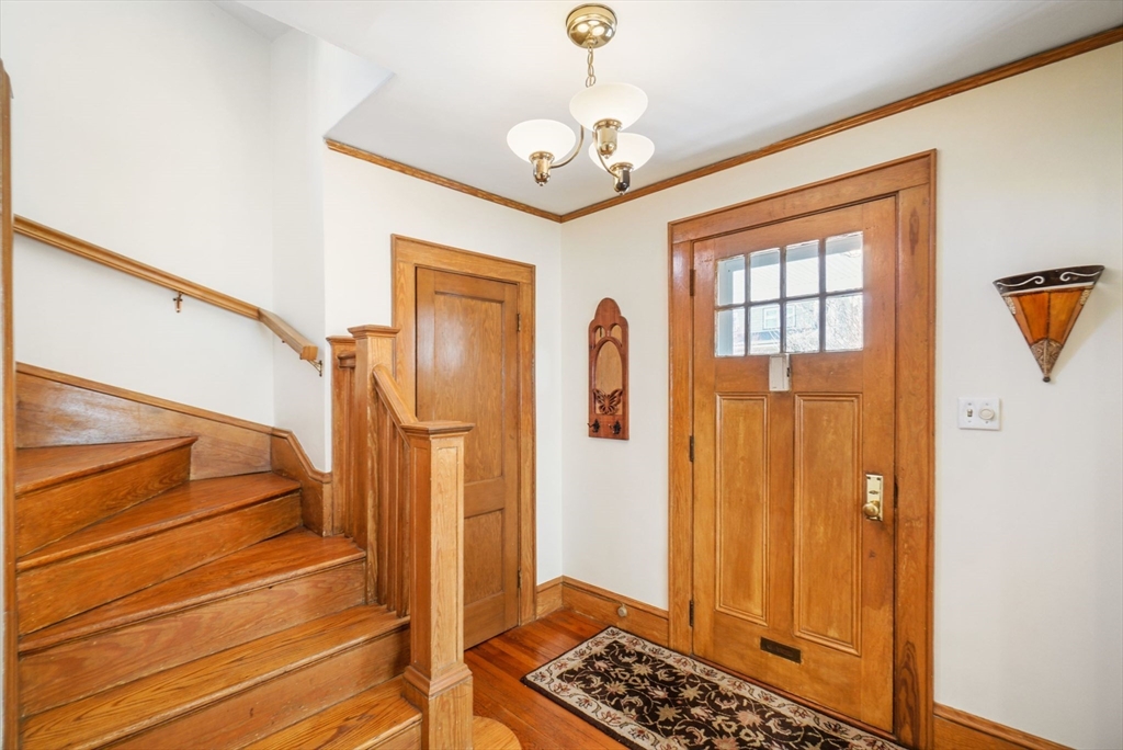 60 Winsor Ave