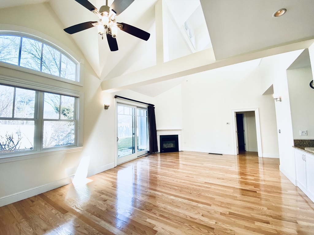 15 Courtyard Place # 15