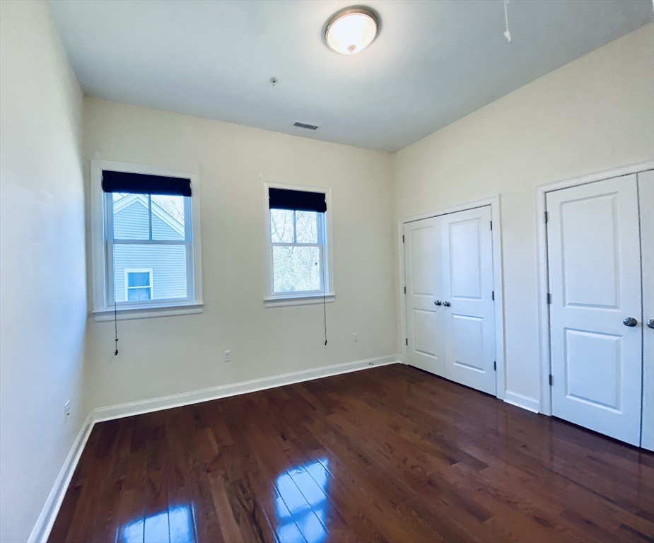 15 Courtyard Place # 15