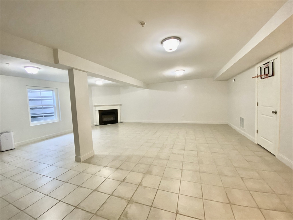 15 Courtyard Place # 15