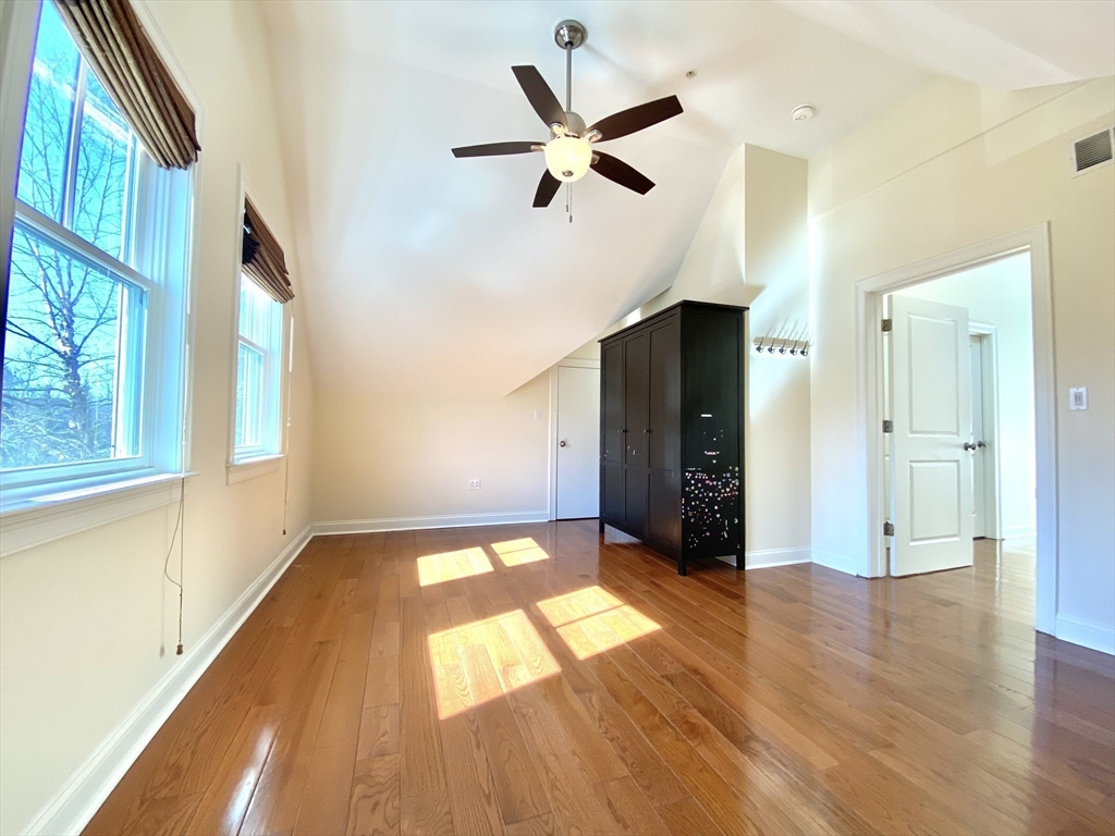 15 Courtyard Place # 15