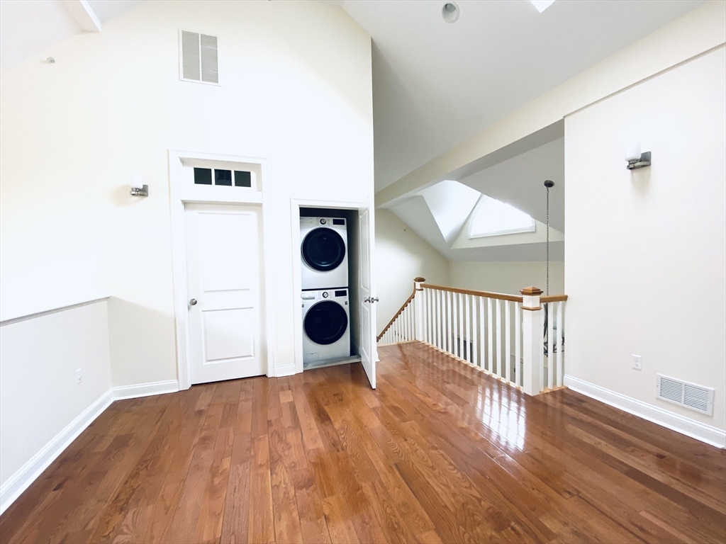 15 Courtyard Place # 15