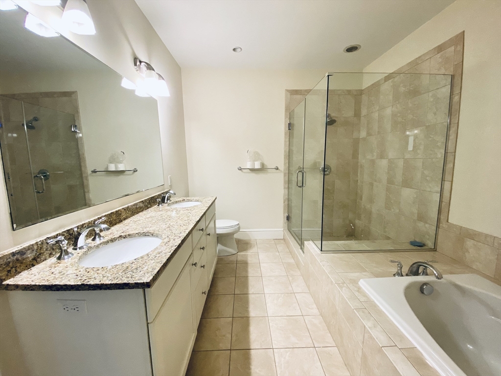 15 Courtyard Place # 15