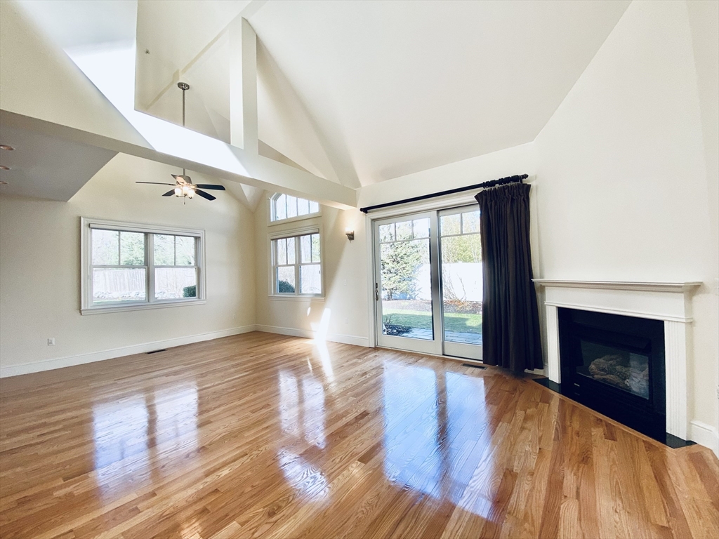 15 Courtyard Place # 15
