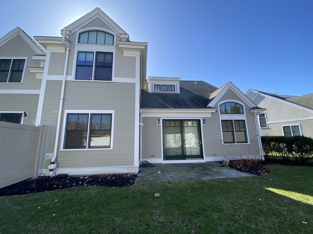 15 Courtyard Place # 15
