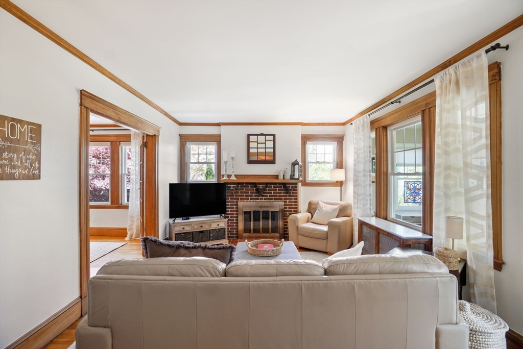 226 Trapelo Rd # 1