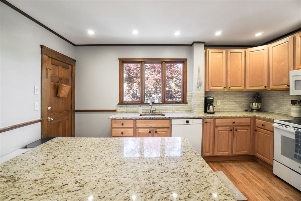 226 Trapelo Rd # 1