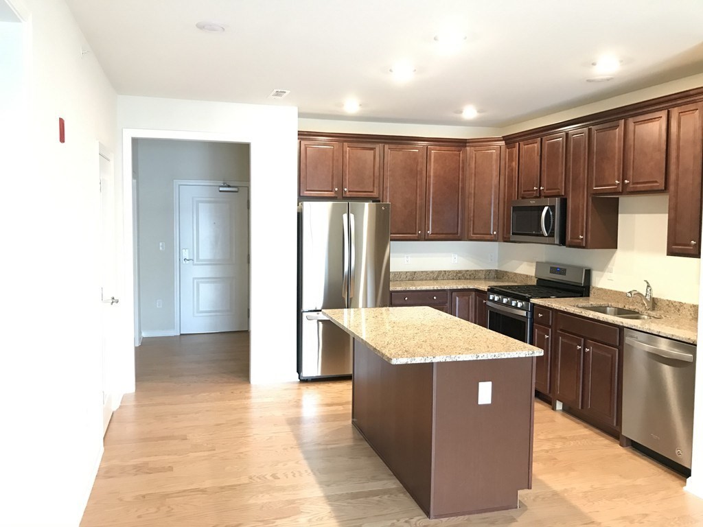 130 University Ave # 1404