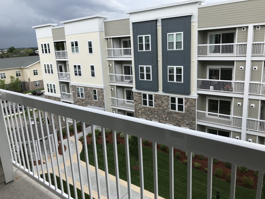 130 University Ave # 1404