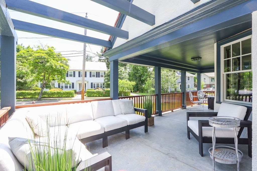 186 Woodward St Unit: SF