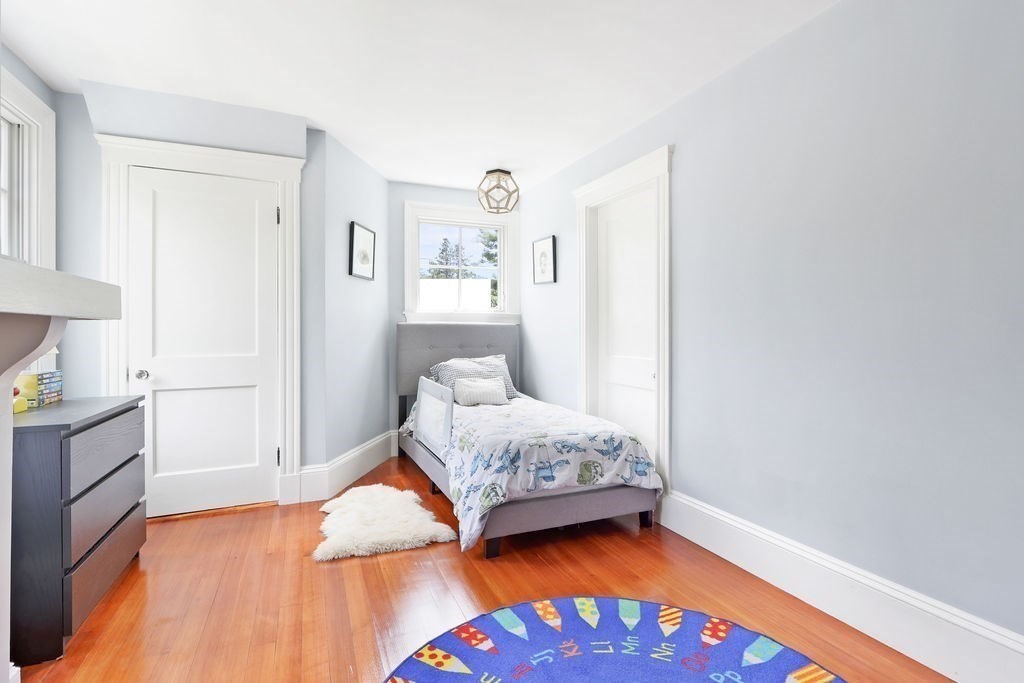 186 Woodward St Unit: SF