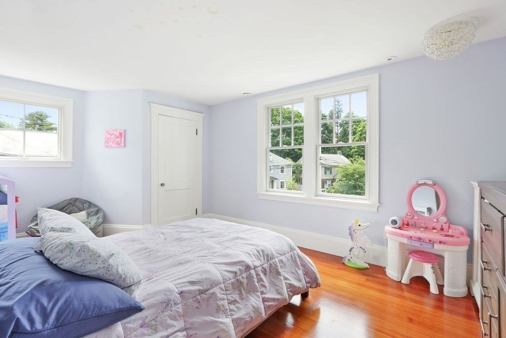 186 Woodward St Unit: SF