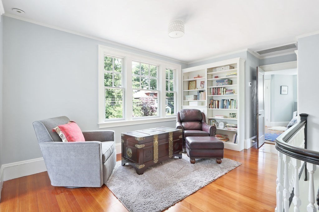 186 Woodward St Unit: SF