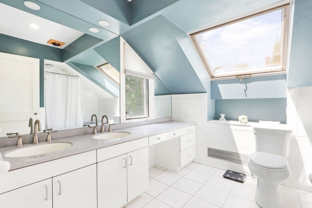 186 Woodward St Unit: SF