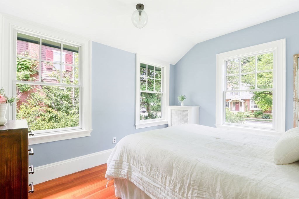 186 Woodward St Unit: SF