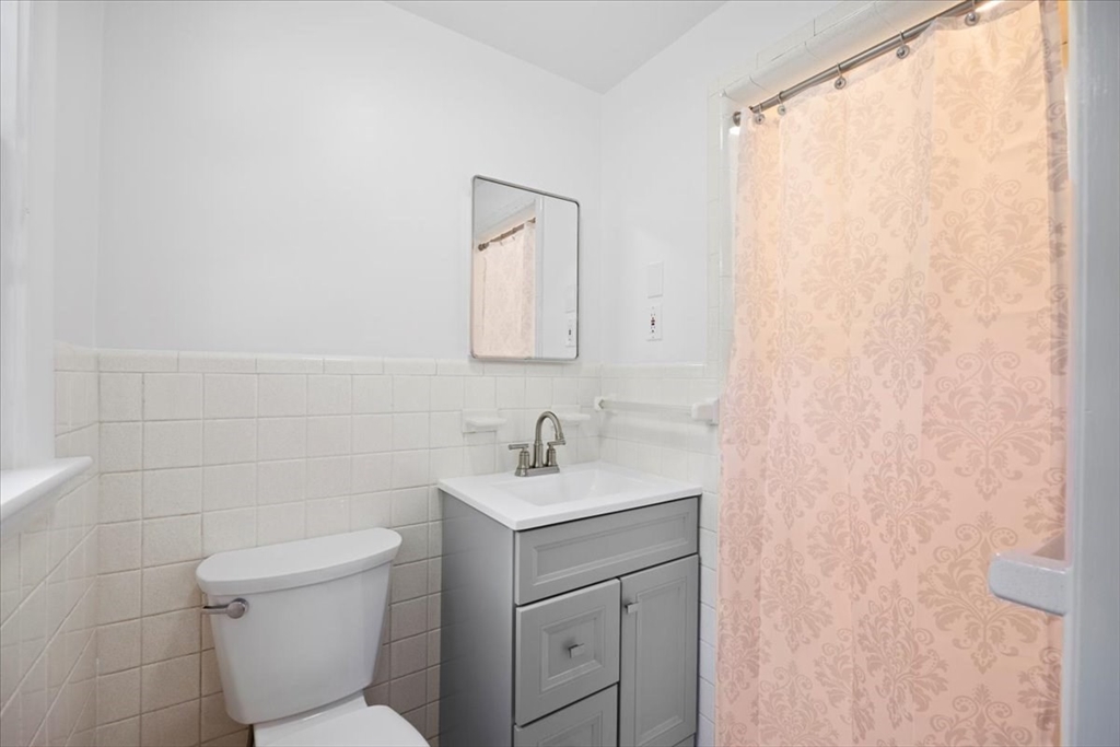 62 Longfellow Rd