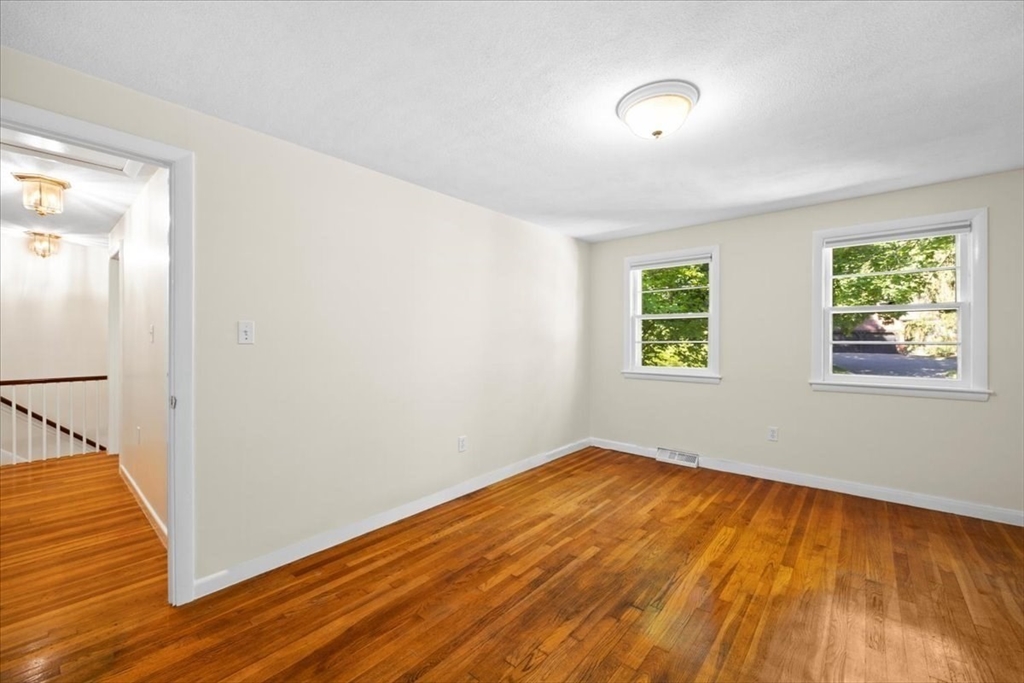 62 Longfellow Rd