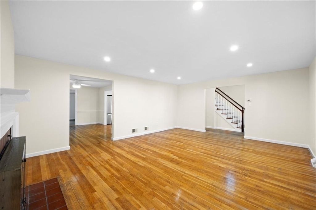 62 Longfellow Rd