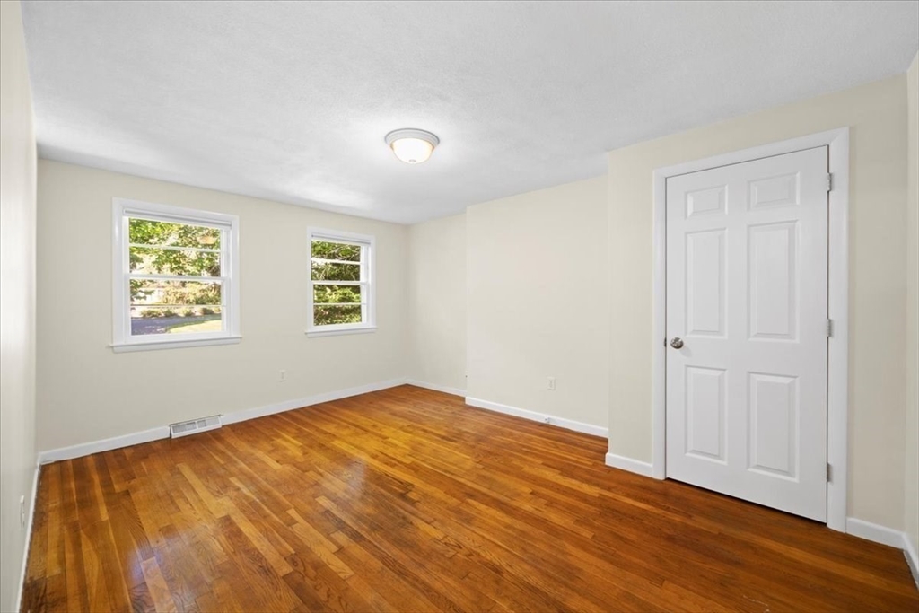 62 Longfellow Rd