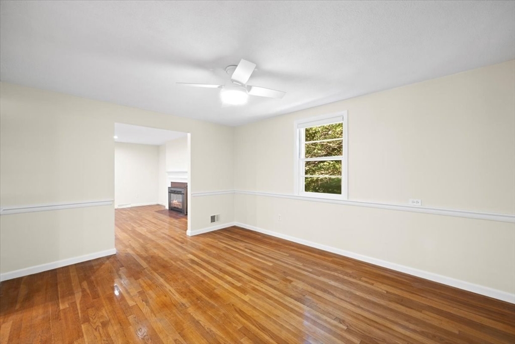 62 Longfellow Rd