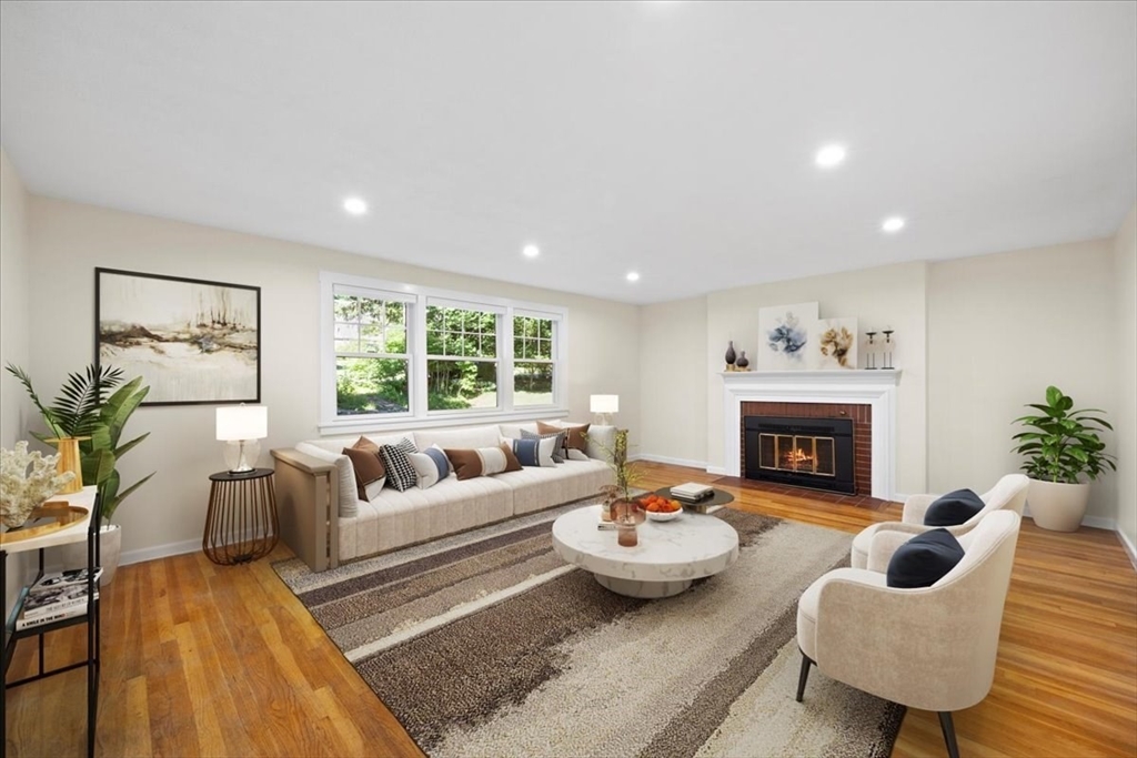 62 Longfellow Rd