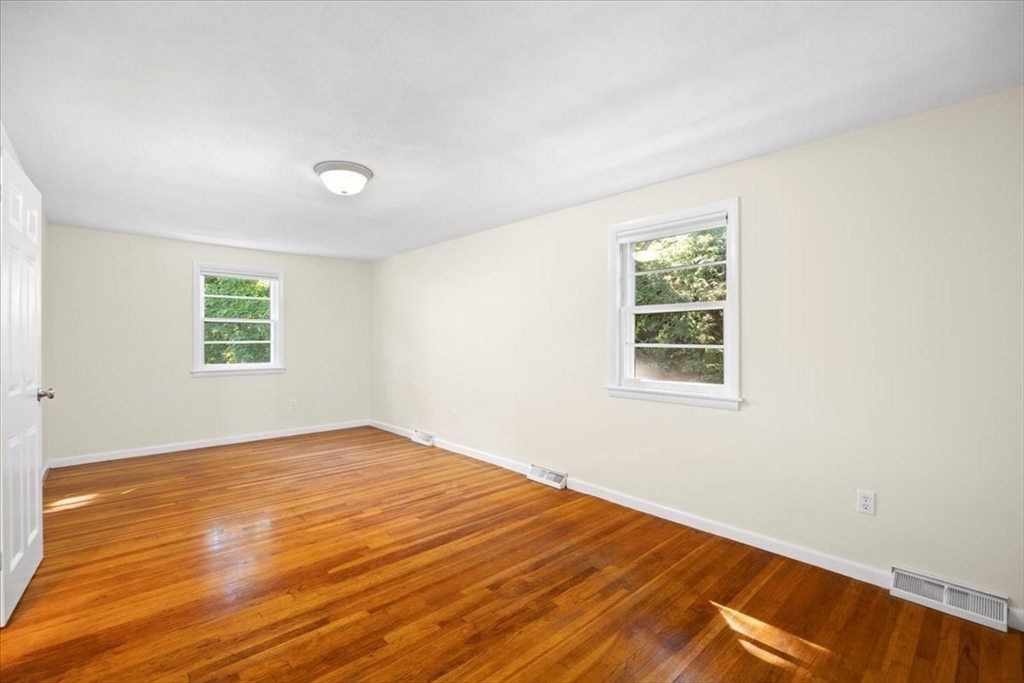 62 Longfellow Rd