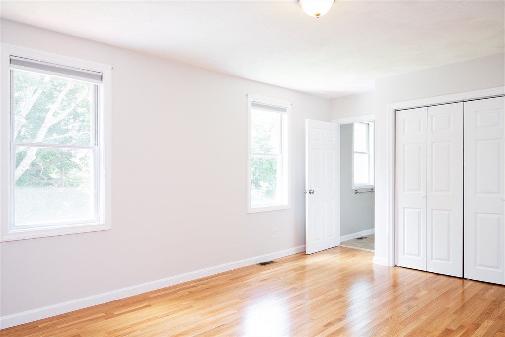 1083 Main St # 1083
