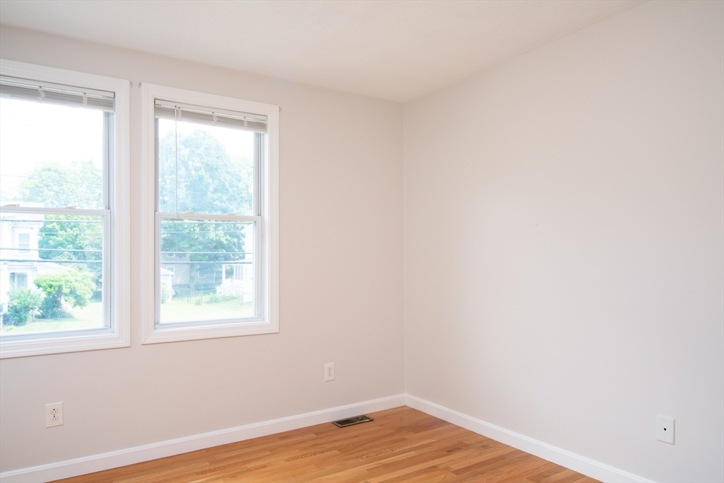 1083 Main St # 1083