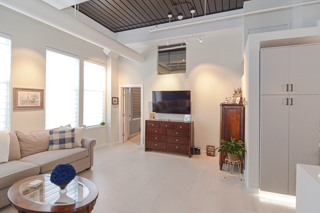 27 Wareham St # 101