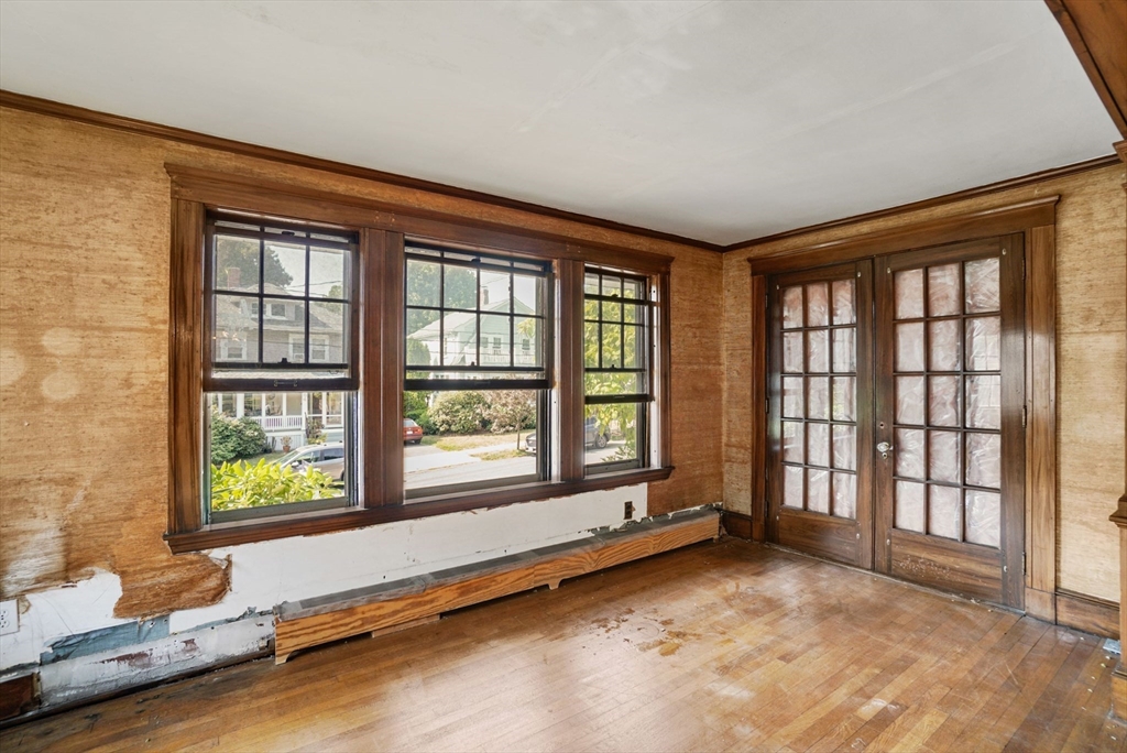 55 Winsor Ave