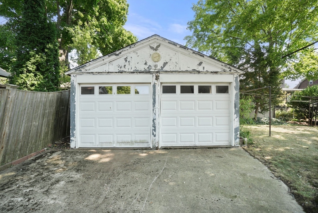 55 Winsor Ave