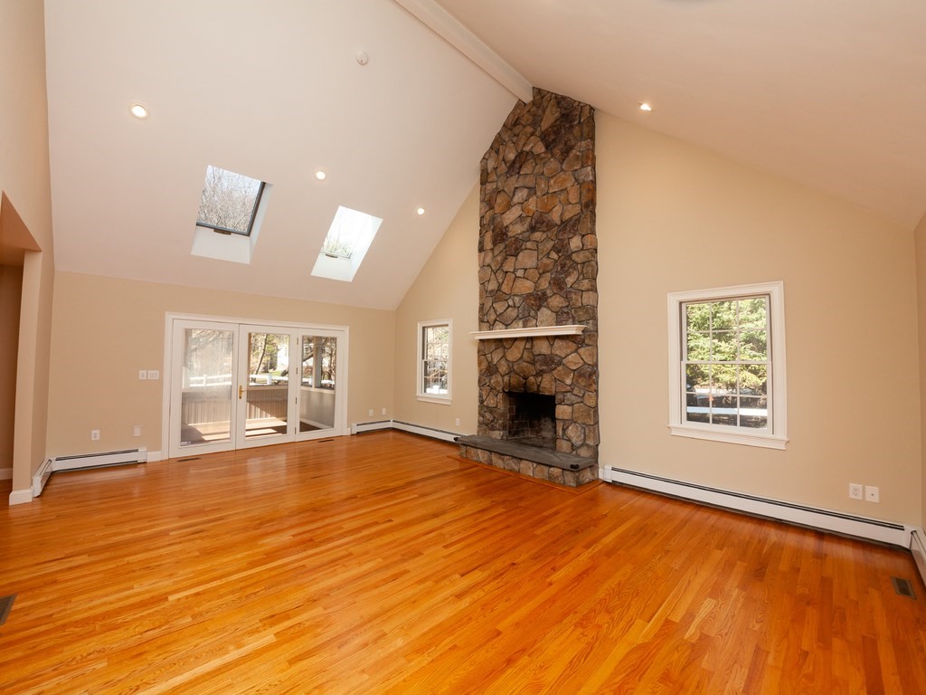 31 Marsh St