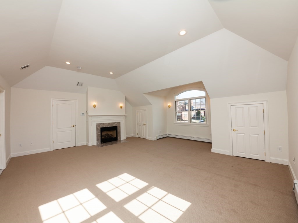 31 Marsh St