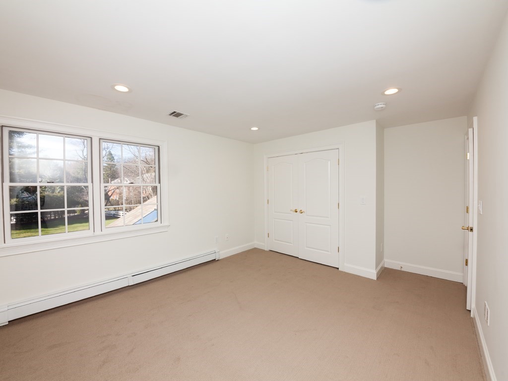 31 Marsh St