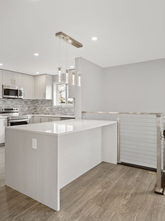 22 New Foster Ave