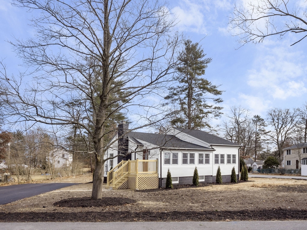 22 New Foster Ave