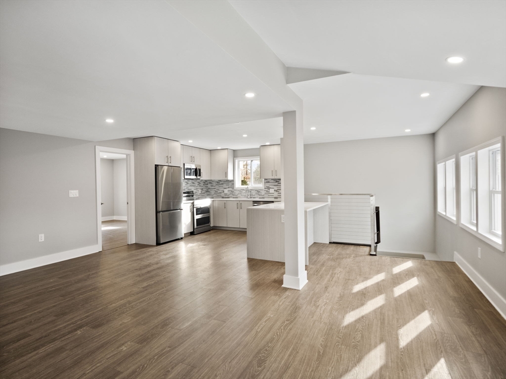 22 New Foster Ave