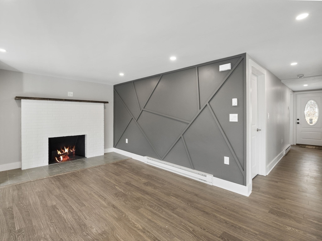 22 New Foster Ave