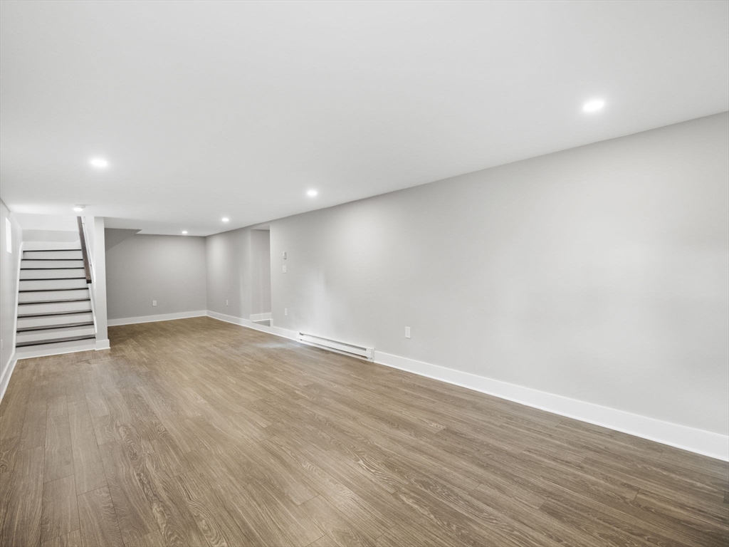 22 New Foster Ave