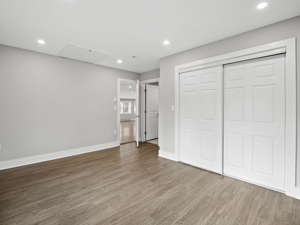 22 New Foster Ave