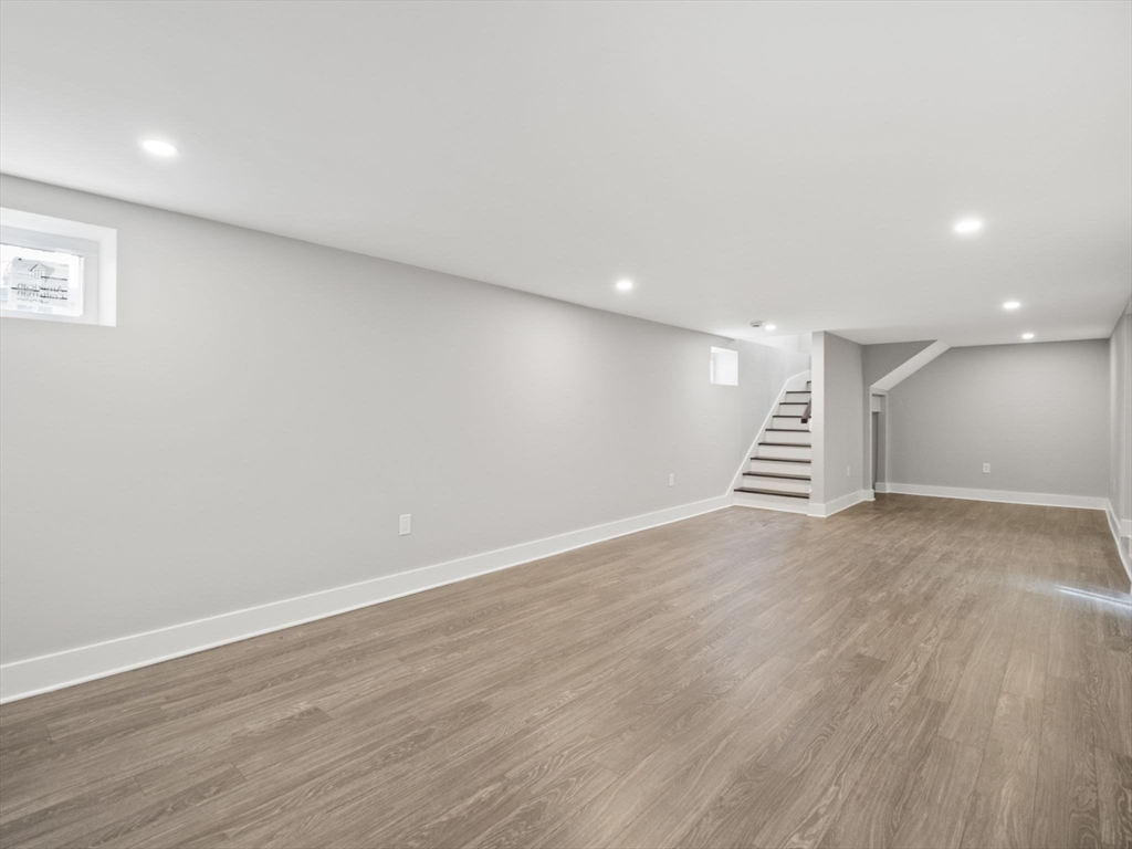 22 New Foster Ave