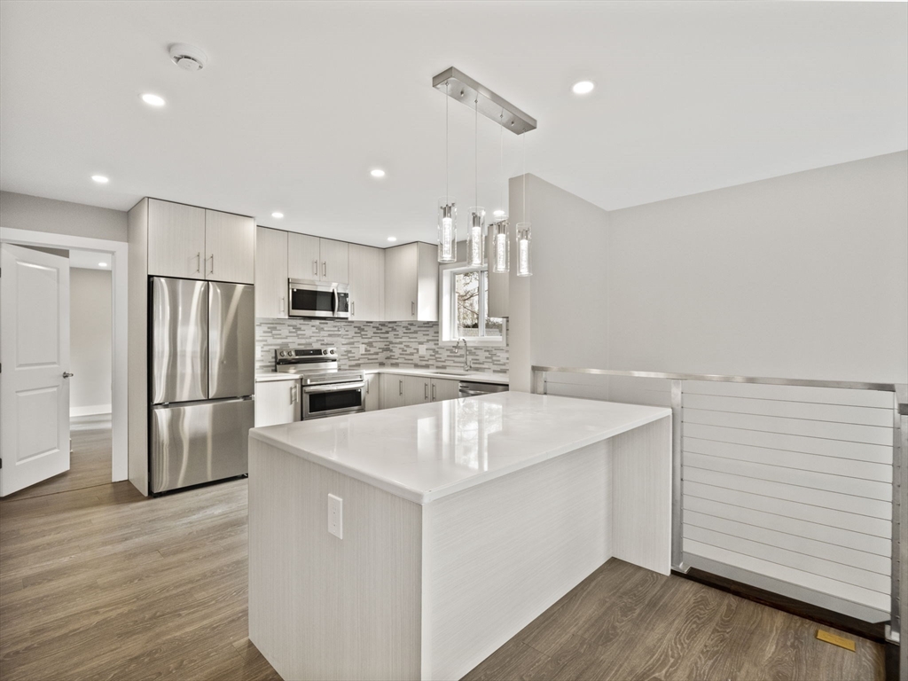 22 New Foster Ave