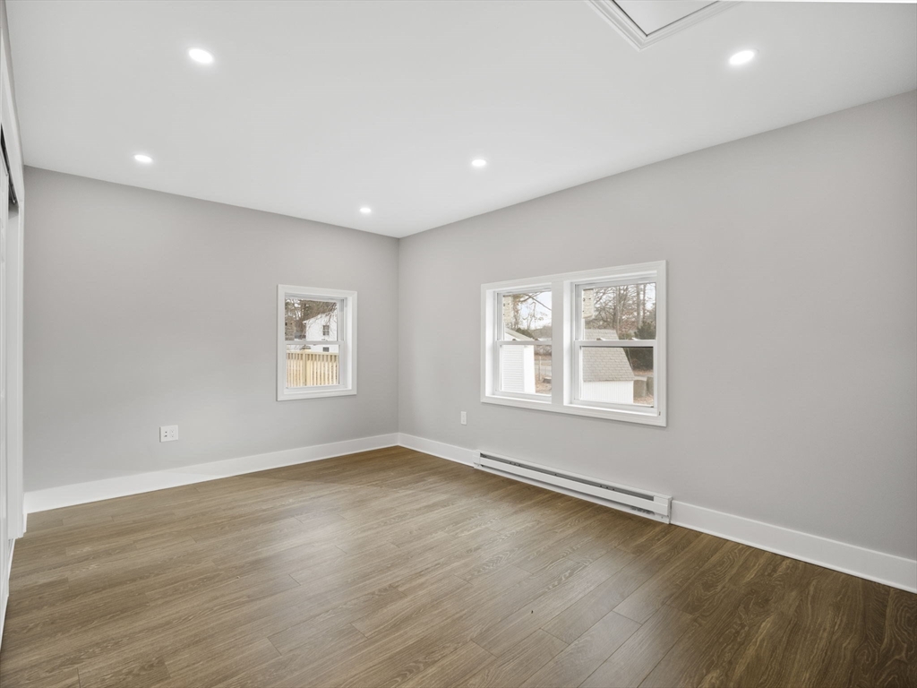 22 New Foster Ave