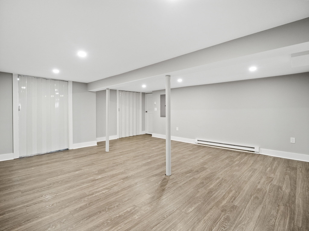 22 New Foster Ave